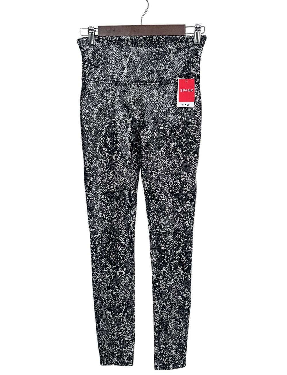 Spanx Women’s Gray Snake Faux Leather Snake Shine Leggings Size Medium NWT